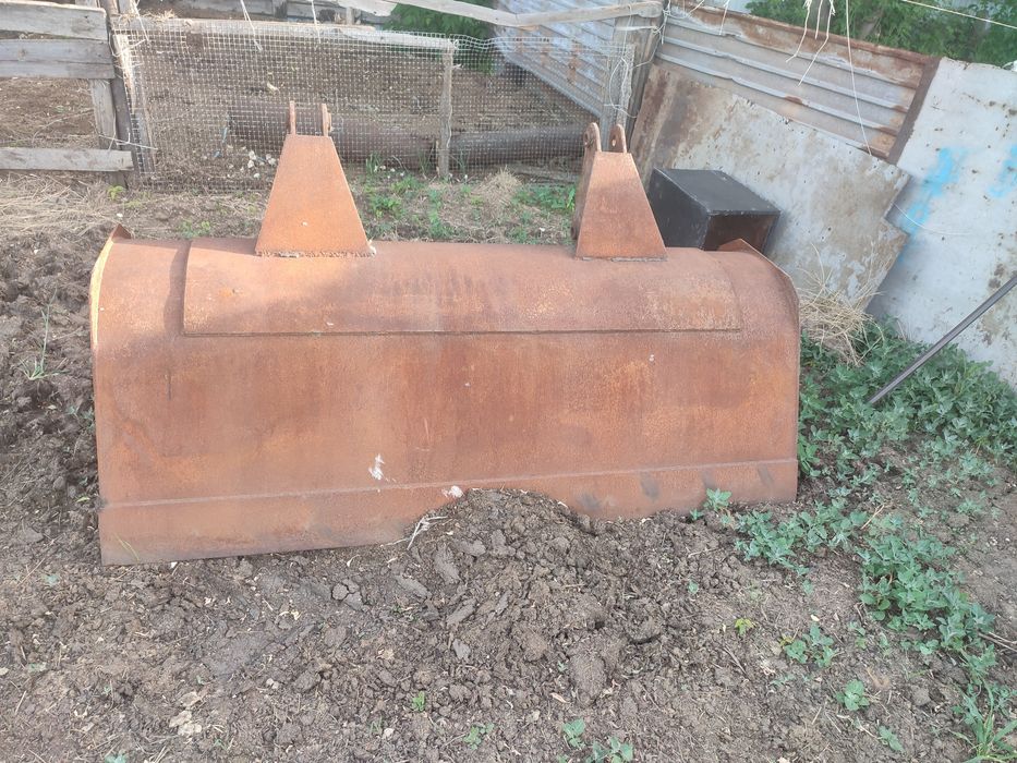 Продаю ковш на Мтз