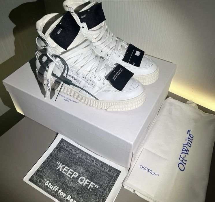 Noi la cutie off whte