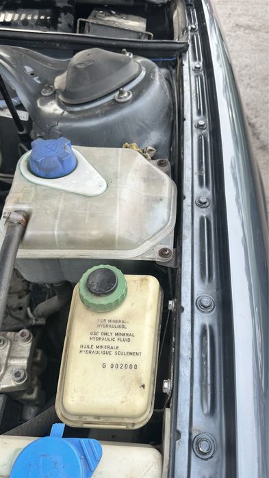 Подам ауди с4 хороши ташка