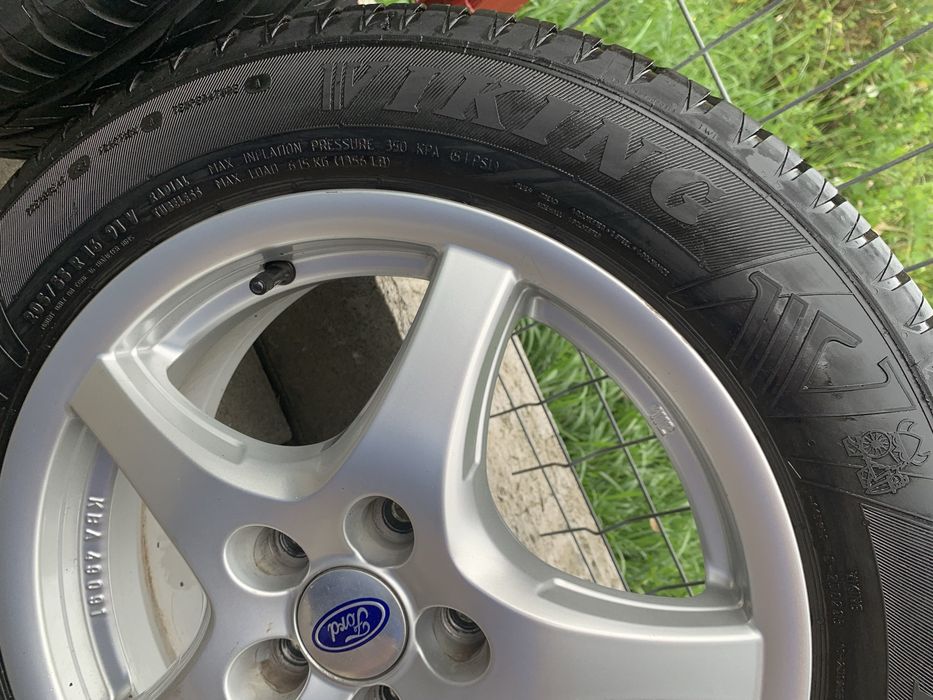 Vand Jante de Aluminiu /Ford Originale + Caucucuri Viking(de la Continental )