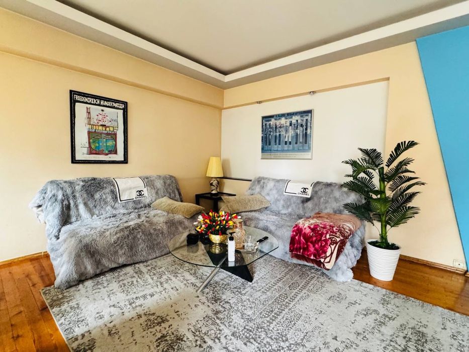 Квартира| Метро Космонавтов  спец план| 2/2/8 80м2 ремонт