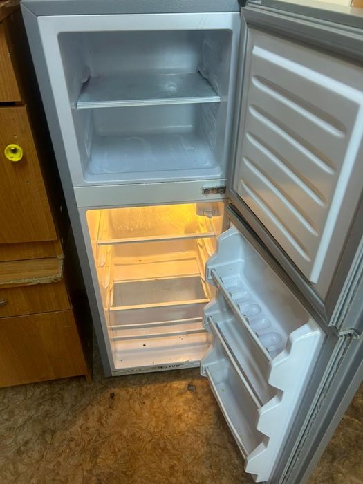 Холодильник Бирюса