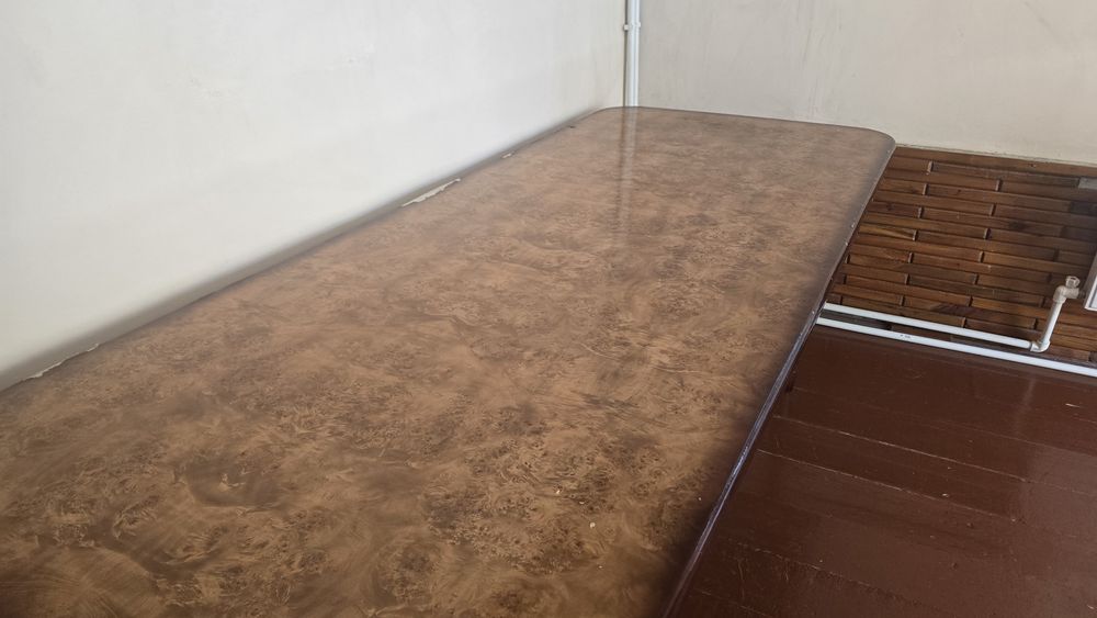 Продам кухонный стол и 6 стульев