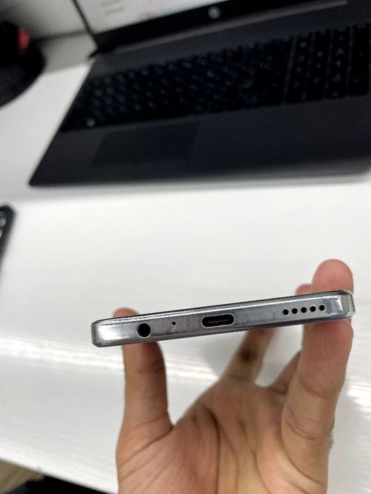 Xonor x8 6/128GB xolati ideal