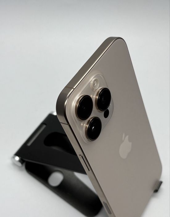 iPhone 16 Pro Max Gold 256 GB
