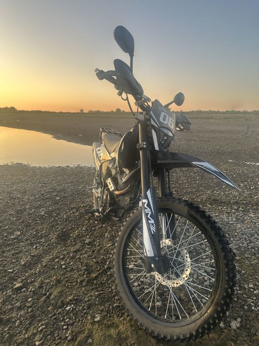 Продам эндуро 250куб