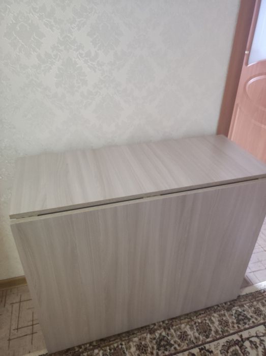 Стол гостевой раздвижной