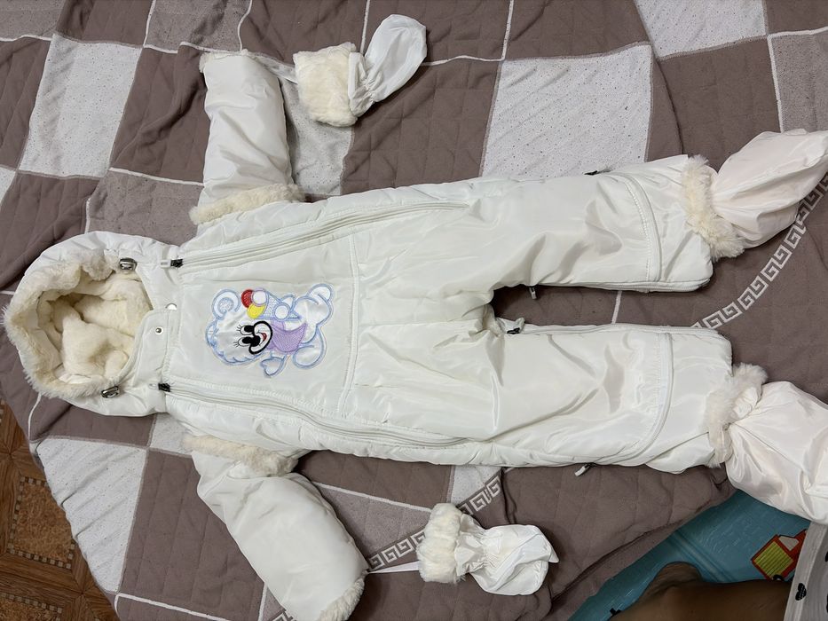 Продам зимний комбенизон на девочку