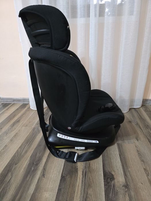 Scaun auto negru cu isofix