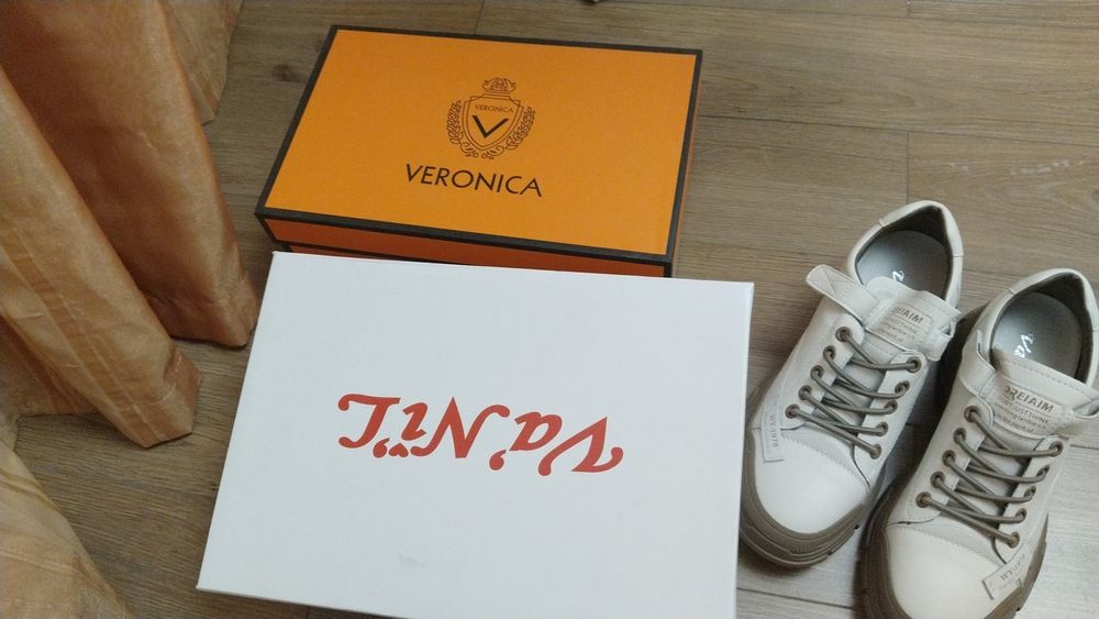 Ботинки белые демисезонные