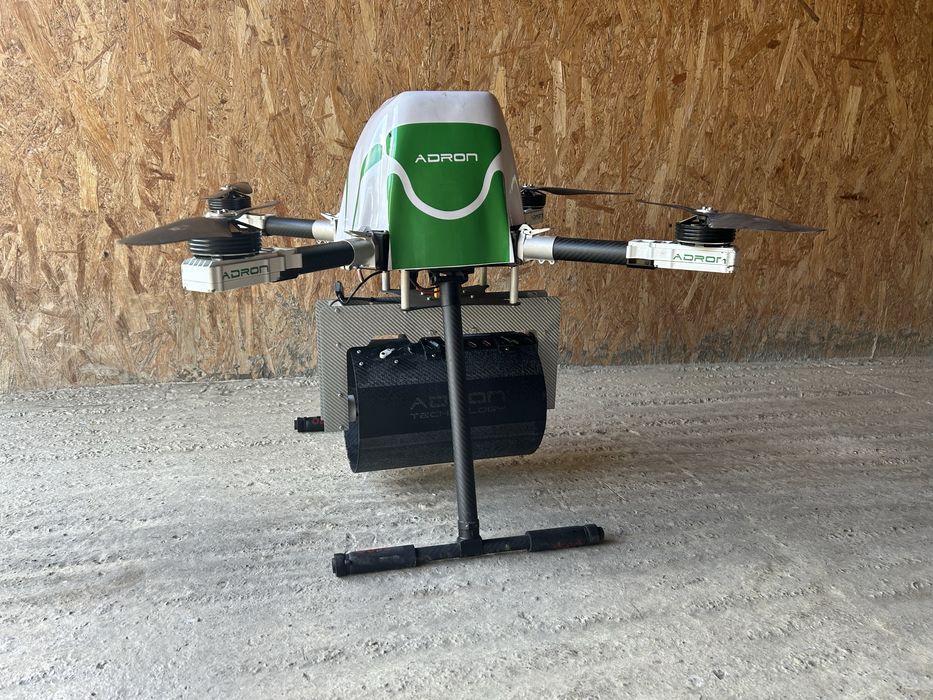 Drona agricola pentru ingrasamant solid