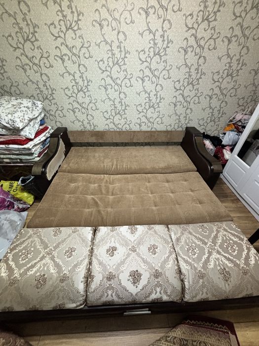 Диван в хорошем состоянии