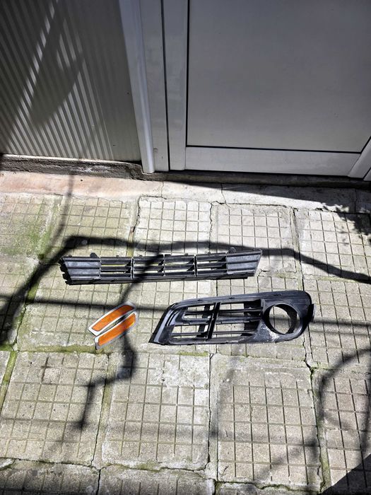 Части за бмв ф10 bmw f10 стопове, дръжки, машинки за прозорци, прозорци, водачи за прозорци и стъкла всичко отдясно цени по договаряне