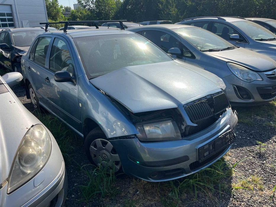 Dezmembrez Skoda Fabia 1 facelift limuzina bleo 1,2 benzina 2006