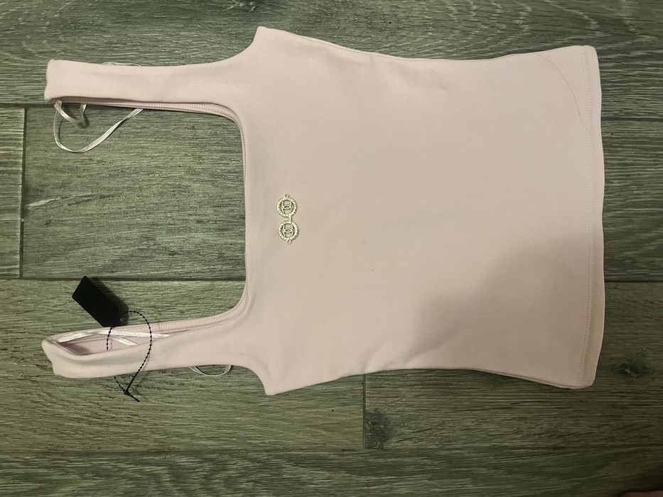 Топ от ластична материя