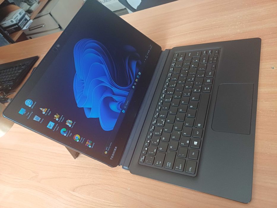 2 in 1 Toshiba Touch FullHD IPS Core™i5-8th/8GB DDR4/256GB SSD NVme