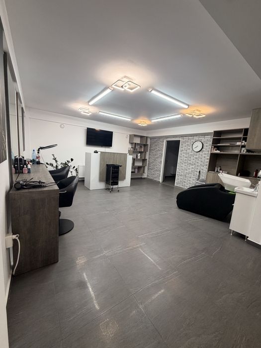 Spatiu comercial prin destinatie