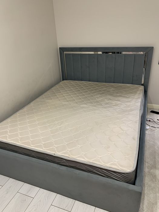 продается двухспальный диван