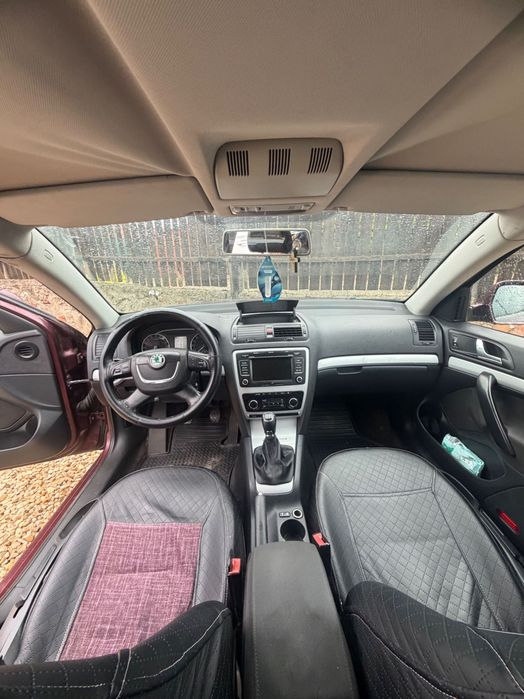 SKODA Octavia 2011 — imagine 5