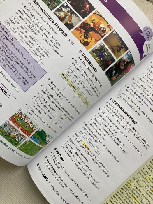 Учебник+рабочая тетрадь “English File” pre-intermediate