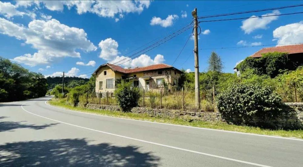 Къща в село Белица