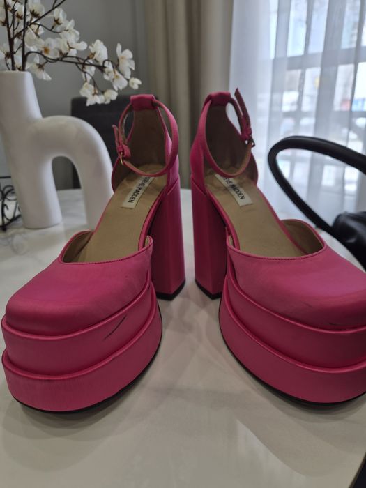 STEVE MADDEN обувки