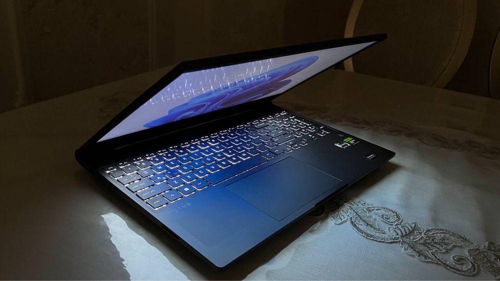 HP Victus - Ryzen 5 - 7535HS / DDR5 8GB/ RTX 2050 4GB