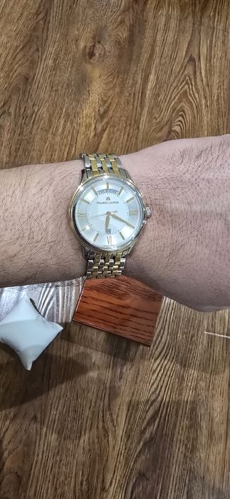 Швейцарские часы "Maurice Lacroix"