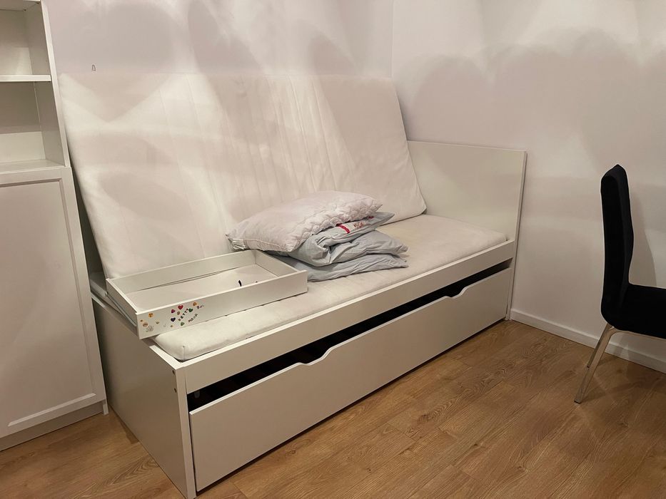 Vand Pat Ikea pt 2persoane extrem de ergonomic- BONUS Ofer Birourile din imagine