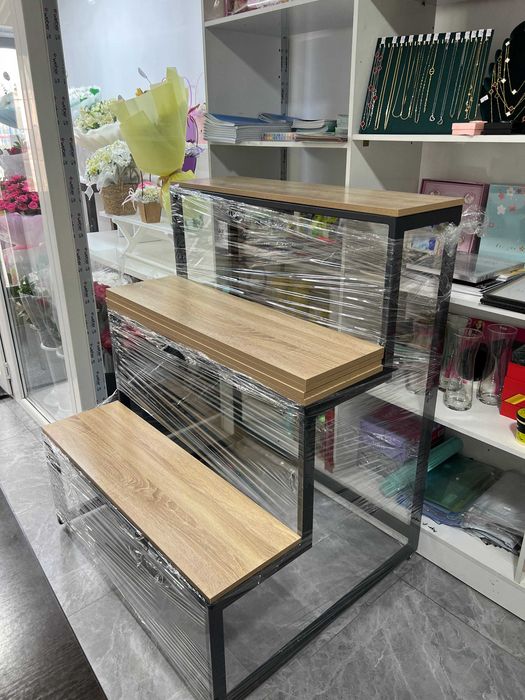 Стелаж для цветов