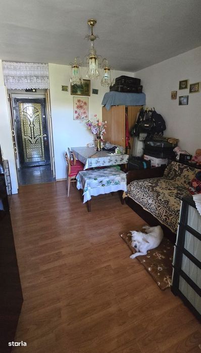 Etaj 3/4, garsoniera 23 mp, balcon, inchis, ideal investitie, Galata