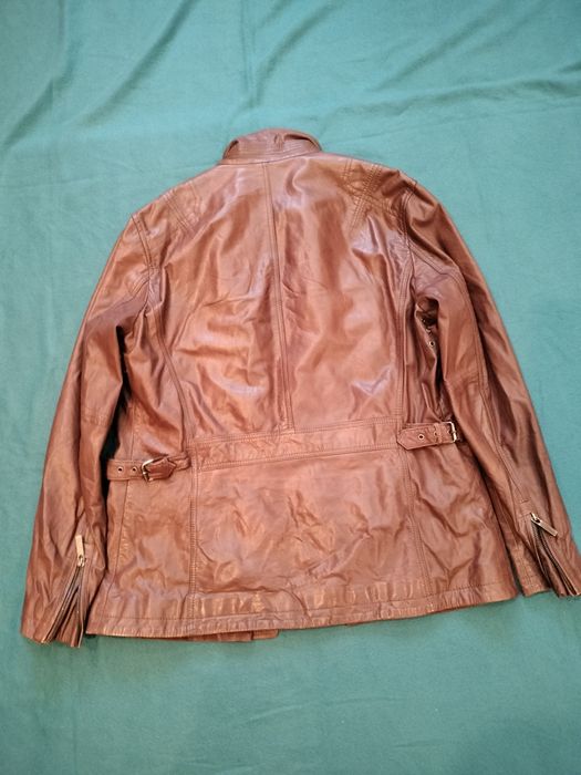 Vand geacă din piele Esprit.