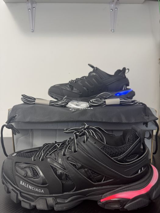 balenciaga trak led black