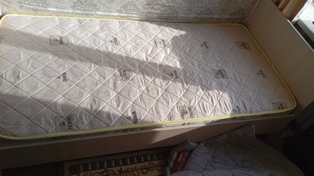 Продаю кровать, 4 шт.