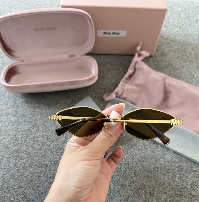 Miu Miu слънчеви очила