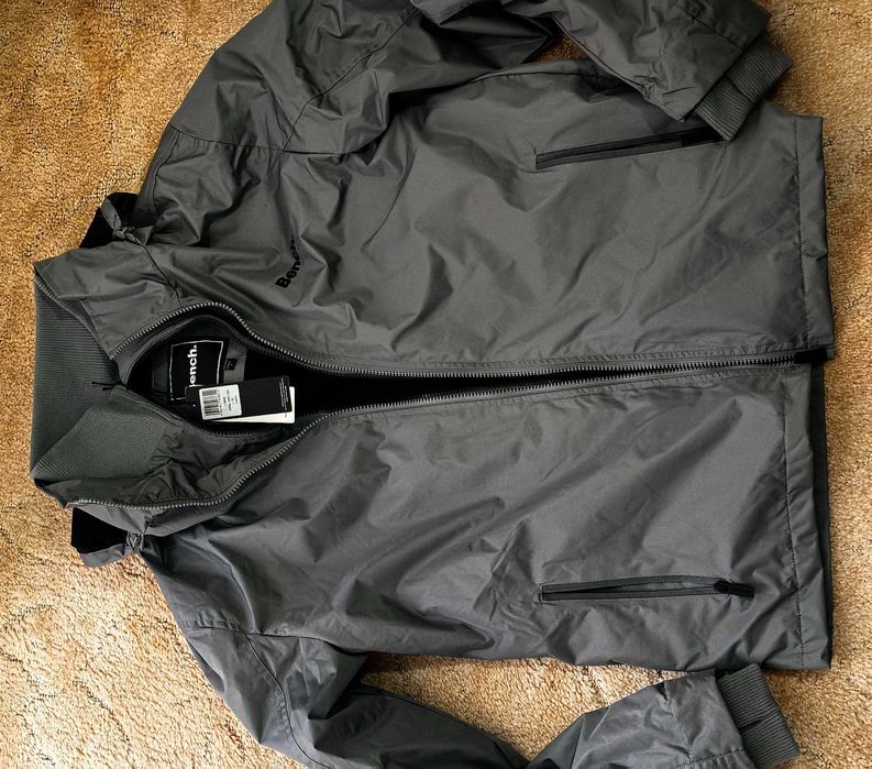 Bench спортно яке