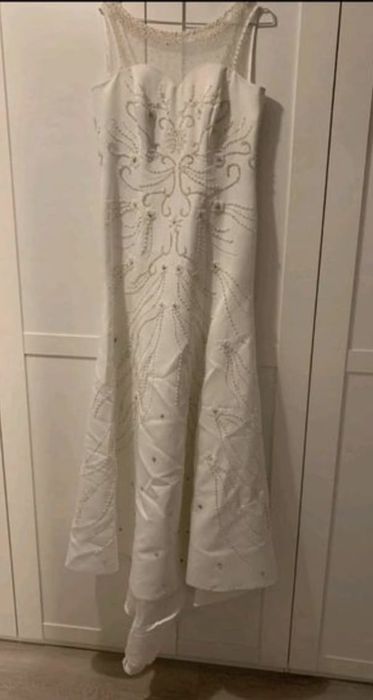 Rochie de mireasă potrivită la mărimile S, M, L