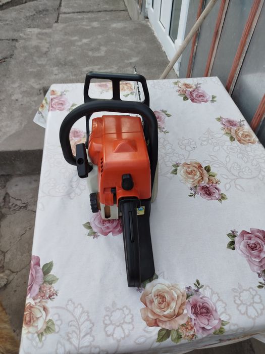 Vând drujba Stihl ms 180