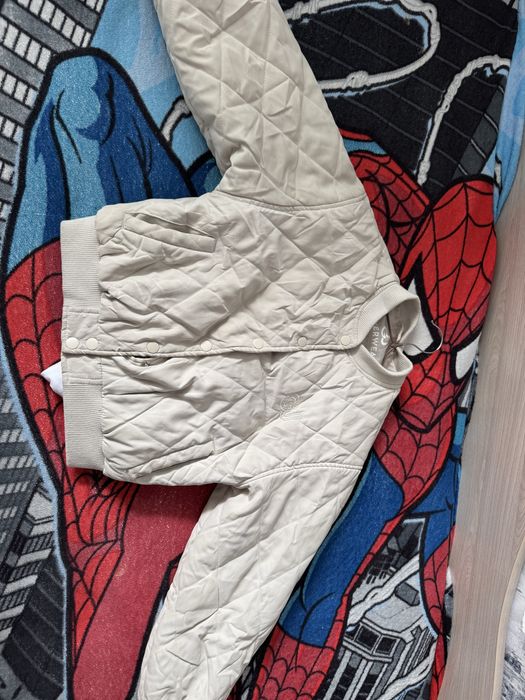 Продам легкую куртку на девочку