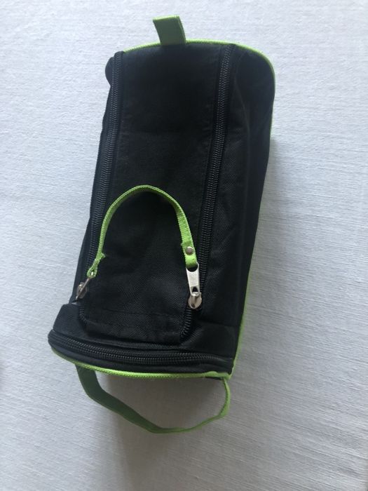 Електрическа четка за зъби oral b/Несесери