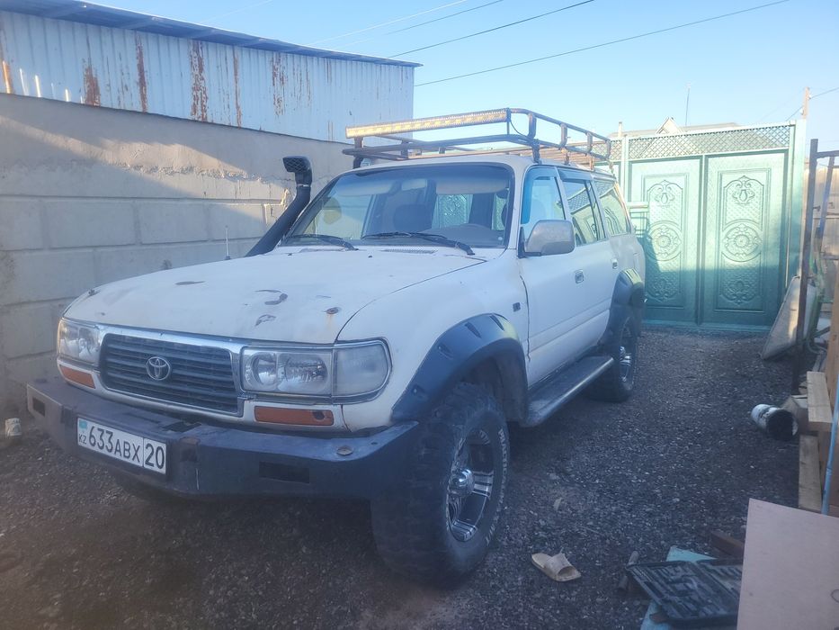 Продам крузак 80ку,газ бензин,4.5 объем.