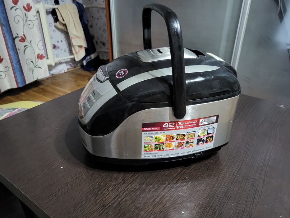 Мультиварка Redmond