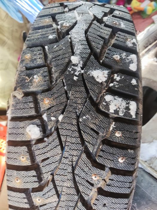 Продам шины зимние