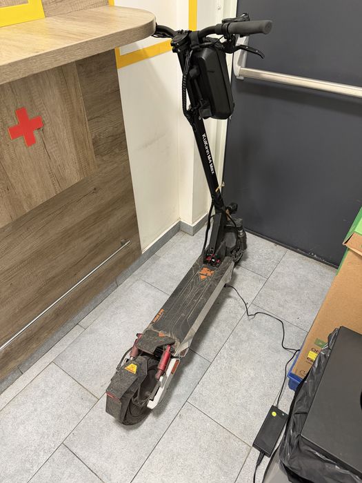 Trotineta Kukirin M4 MAX