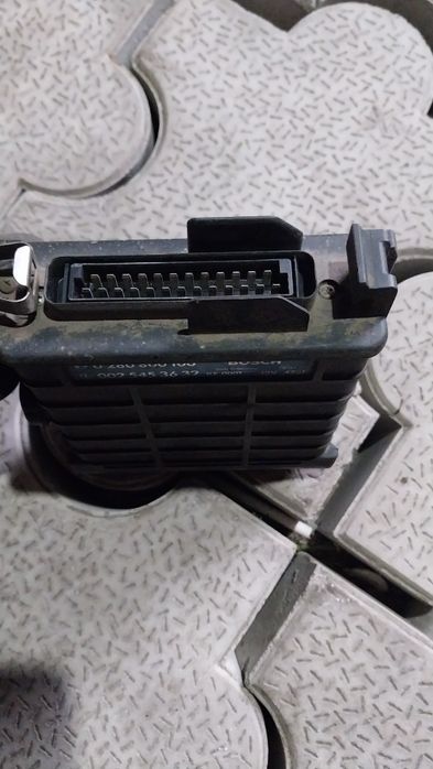 Продам блок управления на мерседес е 190