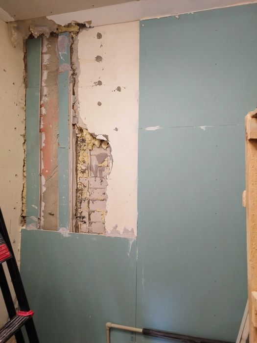 Мебели( сглобяване и монтаж на  кухни)обръщане,шпакловане на прозорци и врати след монтаж -гипсокартон,фаянс и теракот,вътрешни и външни ремонти