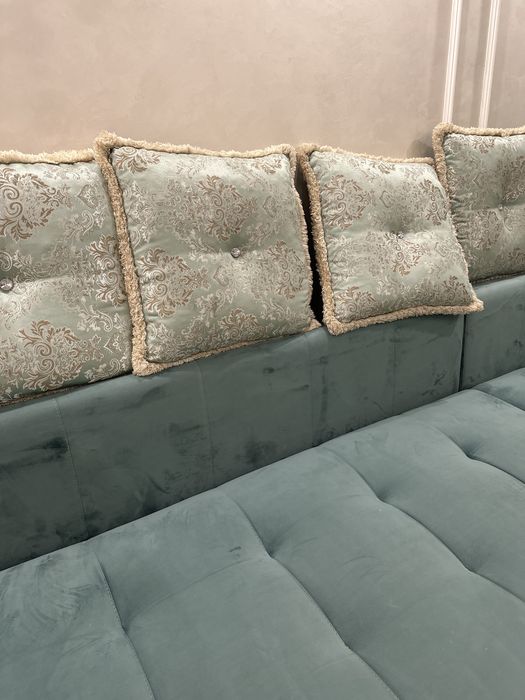 Продам диван 4метра