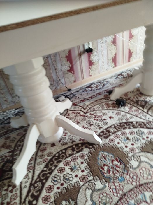 Продам стол срочно