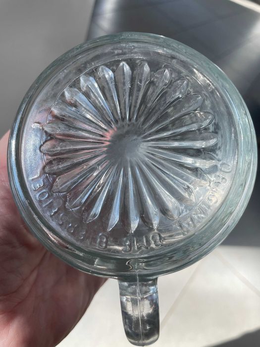 Germania cana mare din sticla cu capac turnat zinc