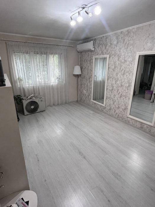 Vand garsoniera in Deta